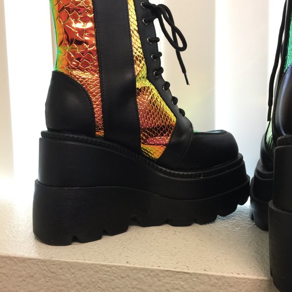 PRE LOVED - Radioactive Platform Boots BLK/7 - SH260 - Picture 5 of 11